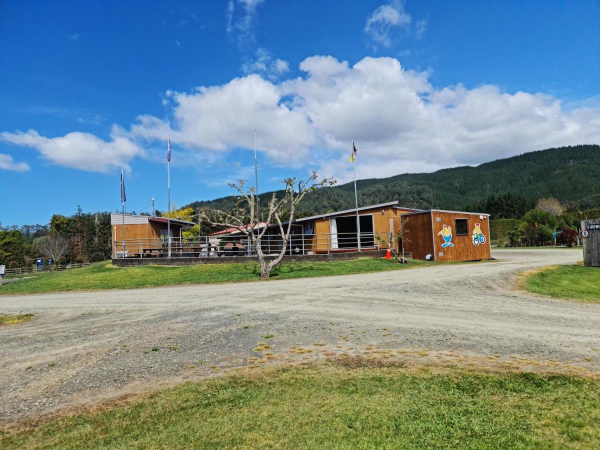 Seabreeze Holiday Park Hotwater Beach Exterior photo